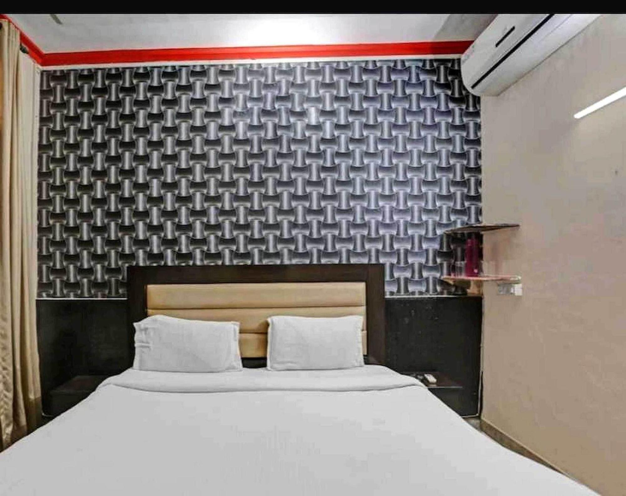 Hotel Sky Bird Bhauli Exterior foto