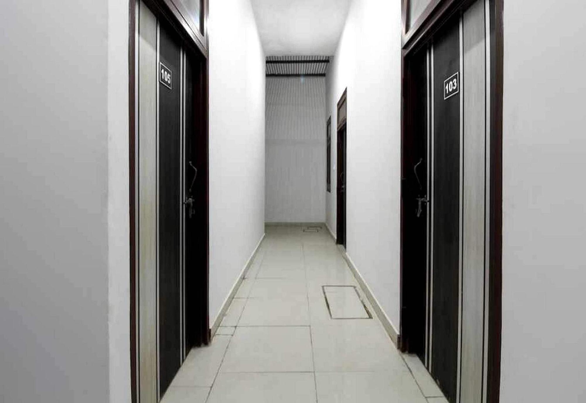 Hotel Sky Bird Bhauli Exterior foto